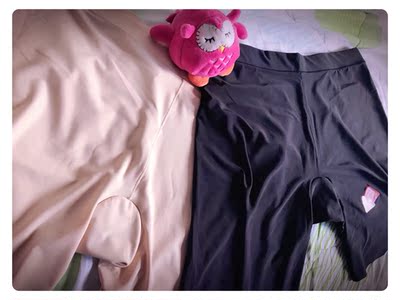 可能最近瘦了，穿起来有点宽松了些反而更舒服。面料摸起来很舒服，之前在实体店买了一条不是很透气，腿有点热。这次买的穿起来很透气，颜色也是我很喜欢的。不卷边不下滑，穿起来挺好的呀