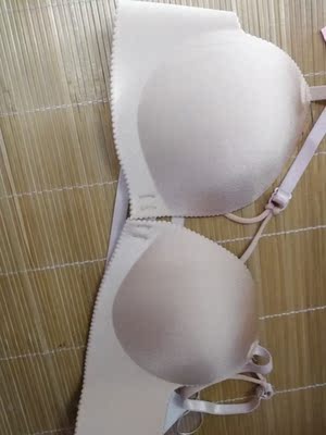 挺好的，前扣比较方便，没有色差，也挺好的。不错