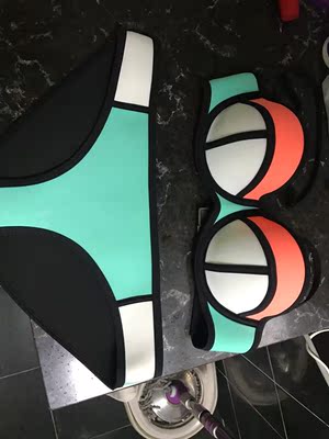 和期待的一样 这个配色也非常好看 皮肤白的可以选择 和期待的一样 这个配色也非常好看 皮肤白的可以选择