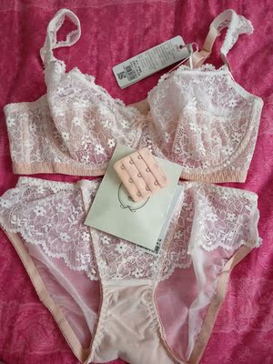 很好穿，很薄，夏天穿特别适合！