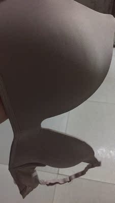 很好穿，小胸表示很满意。坐等双十一买买买。