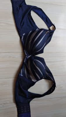 宝贝很好！穿着很合适！舒服给亲满分！