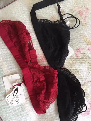 怕不合适，还特意买了运费险的！这个质量没得说，手感很舒服，我平时穿34C，这次买了中码，大小合适，确实是显胸小的，我有妙招，不会让他漏点，很不错，会回购的！！