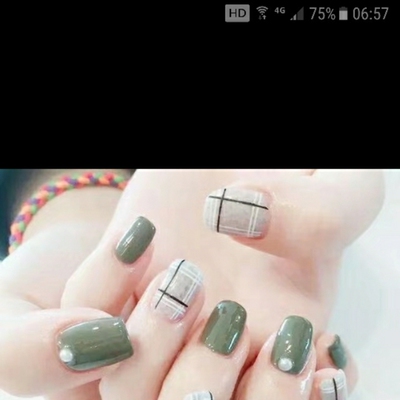 质量好 颜色好看和图片一样无色差 样式新颖 穿着舒服凉快 包装精美 快递快 值得赞 5分好评