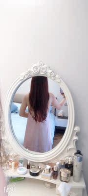 收到货打开包装很精致也没色差，迫不及待的马上穿上看看，料很柔顺上身舒服效果真心喜欢，这是第二次光顾她家还会继续光顾的。