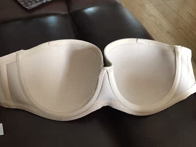 做工还可以，平时穿80C，客服推荐75C，穿着合适。罩杯太大，1／2杯就可以了。