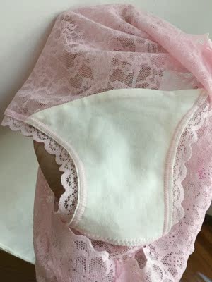 物流相当给力 质量好面料柔软舒适。蕾丝好漂亮 一点都不褪色 物流相当给力 质量好面料柔软舒适。蕾丝好漂亮 一点都不褪色