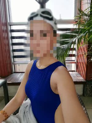 身高168体重53穿L号刚刚合适,穿着也很有型,不暴露。 身高168体重53穿L号刚刚合适,穿着也很有型,不暴露。