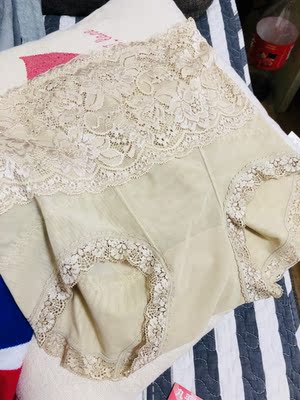 包装很好高大上的感觉，穿上微收腹，不勒