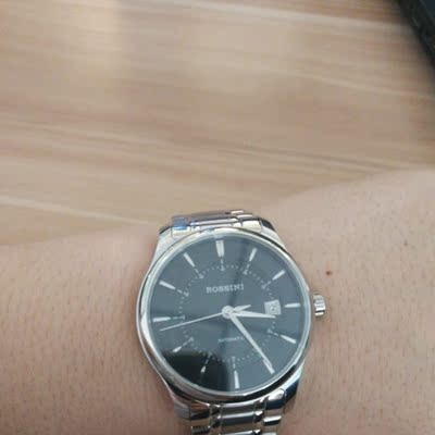 体验男生戴罗西尼手表怎么样,是什么档次的?送男友适合吗?