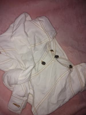 衣服的质量不错，发货的物流及时！