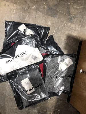 物流也太快了吧!!!而且布料摸着好舒服。喜欢😍 物流也太快了吧!!!而且布料摸着好舒服。喜欢😍