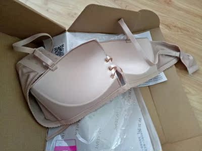 打开洗了才知道,一股味,凉了2天了,大太阳晒了,也还有味!不过款式满意!我这过敏体质穿了不知道会怎样(⊙o⊙)哦(⊙o⊙)哦(⊙o⊙)哦 打开洗了才知道,一股味,凉了2天了,大太阳晒了,也还有味!不过款式满意!我这过敏体质穿了不知道会怎样(⊙o⊙)哦(⊙o⊙)哦(⊙o⊙)哦