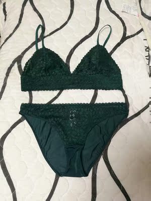 平时穿85B,此款XL尺码挺合适的,平胸一族在家穿这个非常舒适,美极了。 平时穿85B,此款XL尺码挺合适的,平胸一族在家穿这个非常舒适,美极了。