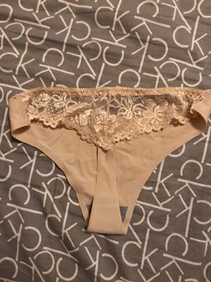 还可以,不知道能穿多久,弹性不错的。 还可以,不知道能穿多久,弹性不错的。