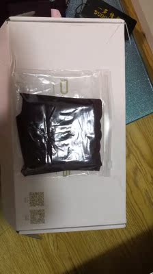 看中很久啦犹豫再三才下手，果然没让我失望，黑色的很性感哦！内衣穿起来也超级舒服，非常适合我这种小胸。以后的内衣就在你家买啦！棒呆！内衣穿得非常舒适，一点也不勅，款式新颖适合小胸不空杯！非常性感哦，终于在网上买到一件满意的内衣了！内衣特别好穿，非常柔软，小胸也可以很性感。待会再买一件同款。