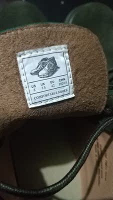 大部分都买黄色的 我觉得这个色好看点 快递还行不是很慢 大部分都买黄色的 我觉得这个色好看点 快递还行不是很慢