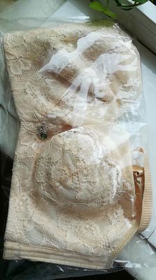 给老妈买的，她的要求就是夏天要凉快要薄，选的这个老妈很喜欢，到了就跟我说特别合适，还有一个加长扣，好评！