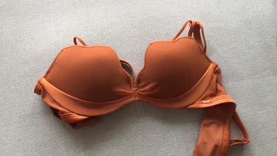 超好看！！打算继续购买 质量也非常好！！！五星好评！第一次买到这么好看的内衣！