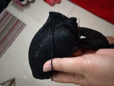 洗完才发现内衣里出来那么粗那么长的线，小线头多不说了，这么的线是什么鬼