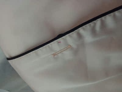 买来上面就有这样的印迹，不太满意的一次购物体验。物流完全ok，隔天就收到了。