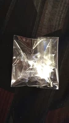 专用收纳盒很不错。还没用，与以前用的不同，配有专用肩带、配套乳贴。感觉很不错。