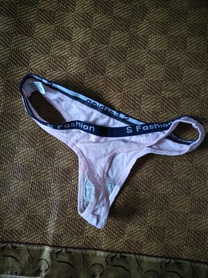 好看,舒适,性感。对于穿习惯丁字裤的女生们,这个绝没有不适之处,穿不惯就另当别论了。 好看,舒适,性感。对于穿习惯丁字裤的女生们,这个绝没有不适之处,穿不惯就另当别论了。