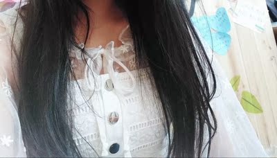 配裙子，好看得不要不要的。