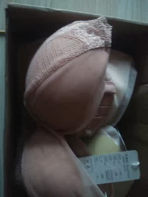 一直在实体店买的这个牌子的内衣，第一次尝试在淘宝网上买买看，好穿会继续回购的！