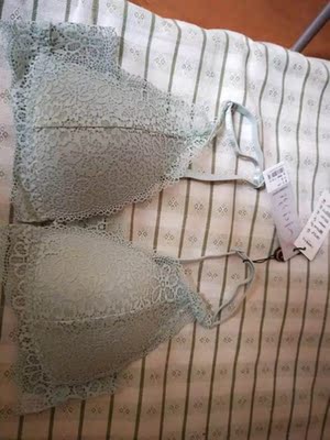 质量很好，很舒服，非常喜欢，还买一送一，很满意的一次购物，下次还会再来