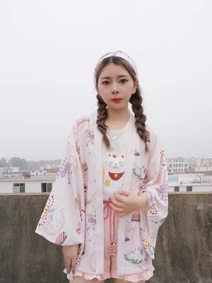 本来买的草莓三点式，后面觉的还是和服好看，实物收到很惊喜，美呆了！海德娜娜家的衣服质量都很哈，种草拉~ヾ|≧_≦|〃