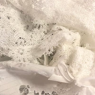 简直可以用完美来形容了 这是一个好评模板，因为本仙女很懒，不想每个产品都写好评，所以特地模仿淘友写下这个模板，但是这个产品无论是外形还是质量都是本仙女喜欢的，因为如果不喜欢，本仙女收到东西会很生气，模板就会变成本仙女喋喋不休的怨书吧啦吧啦，自然不可能撒下这个好评，给各位淘友一个参考，本仙女还是很积极的。来自一位很可爱又慵懒只喜欢购物不喜欢写评价却想换积分的仙女！