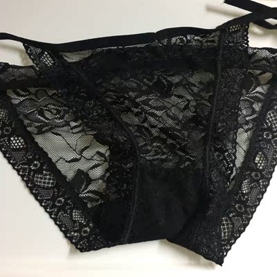 系带内裤，真的挺方便脱掉的，哈哈哈，这家内衣都比较性感哦，喜欢