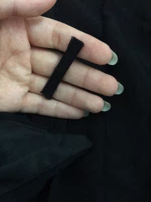 衣服还是破的!! 衣服还是破的!!