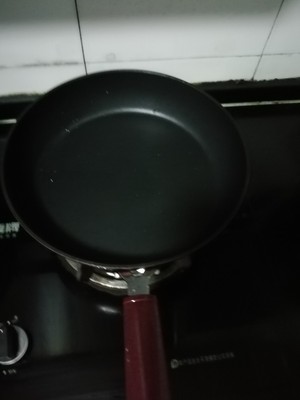 真实使用感受炒锅用炊大皇不粘锅怎么样,好不好用?用着健康安全吗?