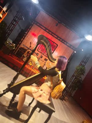 物流贼快，比之前买的类似裙子显腿长，料子舒服，好评～