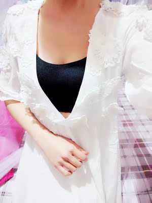 蕾丝花朵很显温柔，不错的比基尼罩衫，最近暖和试试准备游泳时穿，尺码长度合适，都能直接当短裙穿啦赞！