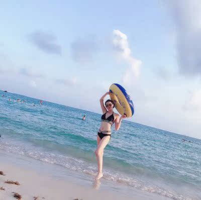 超级无敌好看了！！！很显身材。提高腰线。这个夏天就是它了。做工也好。正品