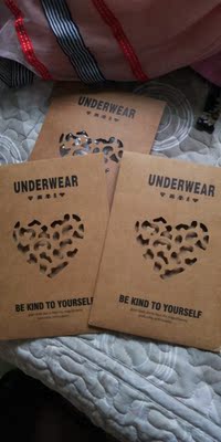 第一次买,😁一次性买了三个,每一个都是这种独立的包装,非常奈斯呢,回来我就洗了,所以大家看到的只是包装袋,而且都没有掉色的,就不一一评价啦,每一个都很不错的,价格也非常实惠,给商家点个赞👍,还有就是也必须给快递点个赞👍,非常快,两天到我们这可以说是真的非常快了,真的,肯定会再光顾的,祝店家生意兴隆! 第一次买,😁一次性买了三个,每一个都是这种独立的包装,非常奈斯呢,回来我就洗了,所以大家看到的只是包装袋,而且都没有掉色的,就不一一评价啦,每一个都很不错的,价格也非常实惠,给商家点个赞👍,还有就是也必须给快递点个赞👍,非常快,两天到我们这可以说是真的非常快了,真的,肯定会再光顾的,祝店家生意兴隆!