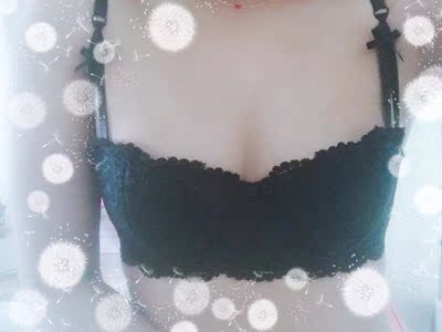 小内内真的很好看,喜欢 质量大小尺码都很合适, 最主要文胸很好,太合适啦 以后的内衣就在你家买啦, 我平时不怎么评论的,但是老板这么好 我情不自禁呀,必须满分(尤其这个内衣真的是要满分,好看穿着舒服 ,我胸小啦~这款内衣非常适合胸小的MM,半罩杯,罩杯很薄 清透,胸小的姑娘加快入手吧!) 小内内真的很好看,喜欢 质量大小尺码都很合适, 最主要文胸很好,太合适啦 以后的内衣就在你家买啦, 我平时不怎么评论的,但是老板这么好 我情不自禁呀,必须满分(尤其这个内衣真的是要满分,好看穿着舒服 ,我胸小啦~这款内衣非常适合胸小的MM,半罩杯,罩杯很薄 清透,胸小的姑娘加快入手吧!)