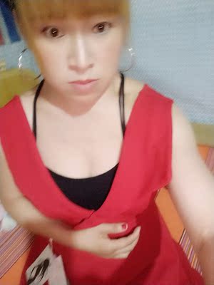 裙子穿着好看,料子舒服,买家发货特别快,物流飞一般的,喜欢 裙子穿着好看,料子舒服,买家发货特别快,物流飞一般的,喜欢