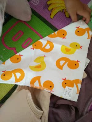 质量还可以吧，还没穿先洗洗，试穿了一下很舒服