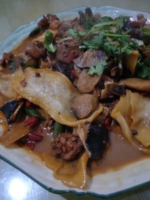 很好看，谢谢赠品，包装完好，祝老板生意兴隆。