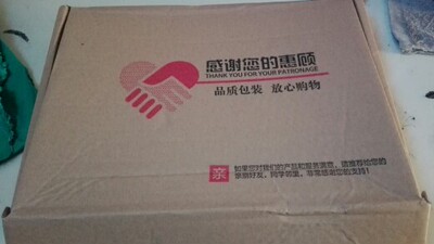 隐秘发货里面有香包衣服香香的，柔软舒服性价比高，需要了再来推荐给朋友了。