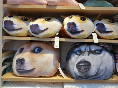 味道好大好臭，而且还很容易抽丝。。