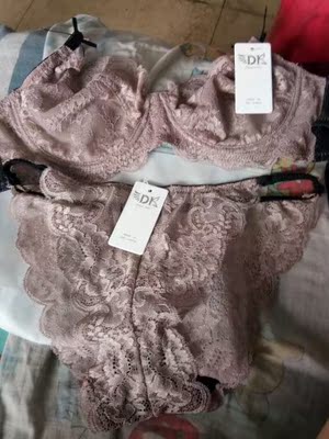 内衣到了，质量很好，做工精细，薄款的，穿着很舒服很凉快，满意！！