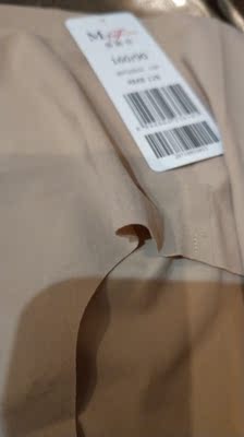 面料很舒服,超薄款的,有点小贵 面料很舒服,超薄款的,有点小贵