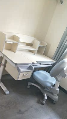 【揭秘】中沪爱童儿童学习桌怎么样，有实体店吗？到底好不好用？