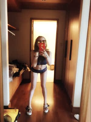 拍出来视觉效果不错。质量也好。就是不嫌胸。哈哈哈哈。胸大的妹子赶紧入。胸小的妹子可以跟我一样先贴乳贴。夏天到了赶紧比基尼买起来。本人买东西不太爱评论的。今天买家占光了。顺便奉上几张照片。 拍出来视觉效果不错。质量也好。就是不嫌胸。哈哈哈哈。胸大的妹子赶紧入。胸小的妹子可以跟我一样先贴乳贴。夏天到了赶紧比基尼买起来。本人买东西不太爱评论的。今天买家占光了。顺便奉上几张照片。