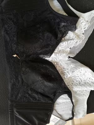 质量非常好，与卖家描述的完全一致，非常满意,真的很喜欢，完全超出期望值，发货速度非常快，包装非常仔细、严实，物流公司服务态度很好，运送速度很快，很满意的一次购物～会回购，已经推荐给闺蜜了～